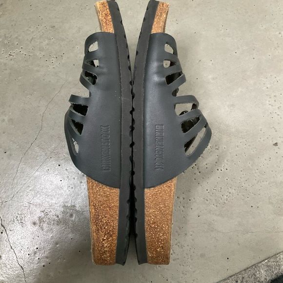 SOLD- Birkenstock Granada Oiled Leather Sandals - Picture 2 of 6